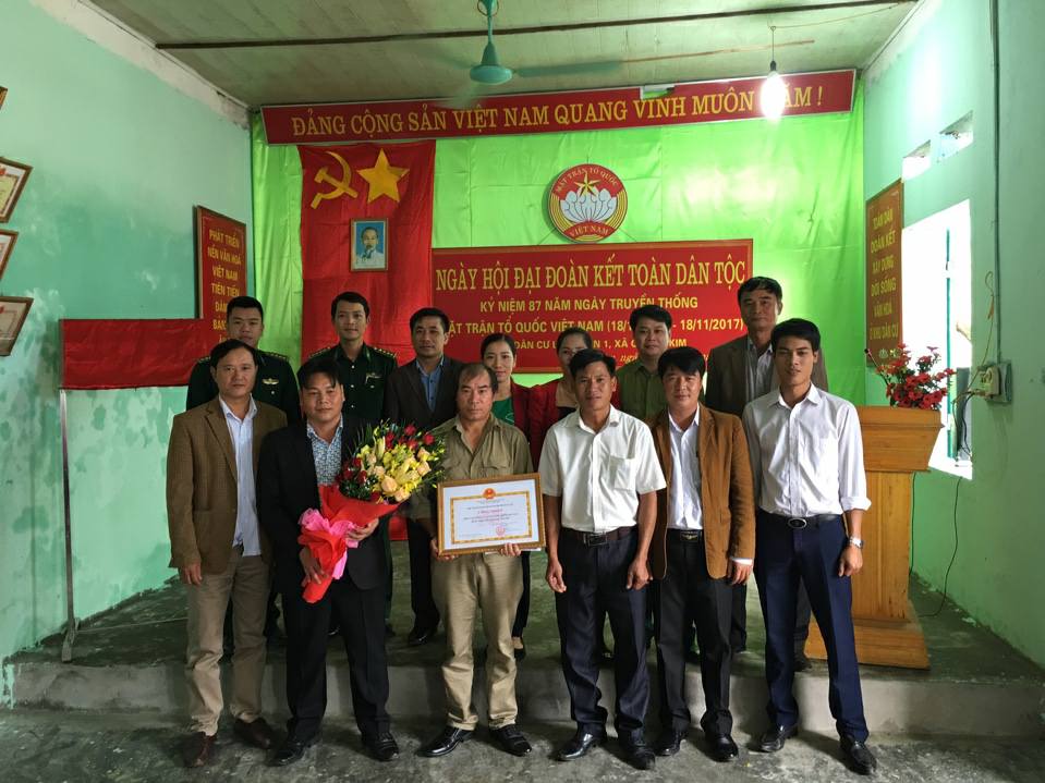 Huyện Bát Xát trao quyết định và danh hiệu công nhận thôn Làng Pẳn 1 xã Quang Kim đạt chuẩn “Thôn kiểu mẫu” năm 2017